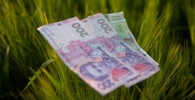 На Дніпропетровщині працівник поліції вимагав у фермера 20 тисяч гривень