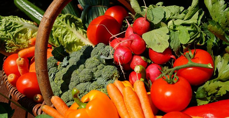 Через дощі на Херсонщині зросли ціни на сезонні овочі та фрукти