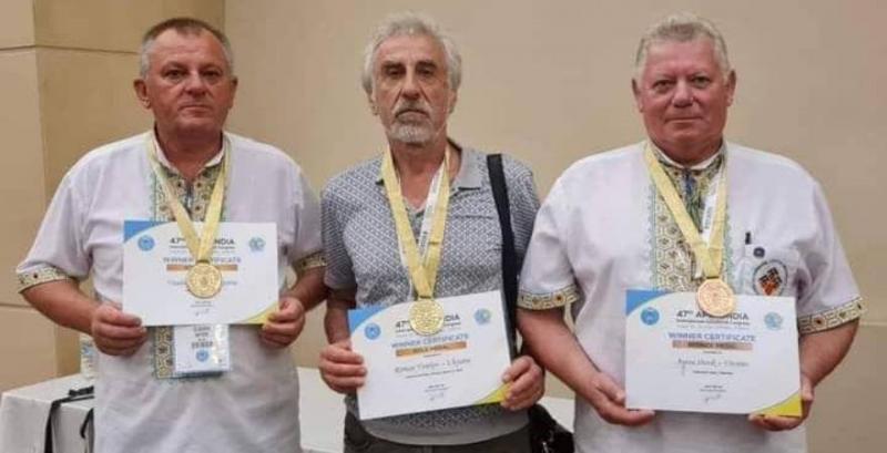 Українські медовари вибороли 7 медалей на конгресі Апімондія у Туреччині