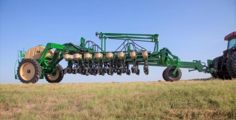 Вітчизняні аграрії можуть придбати сільгосптехніку відомих брендів за акційною ціною