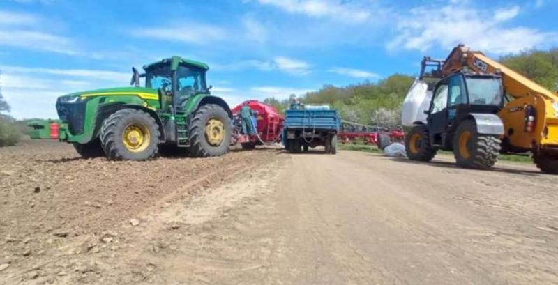 Господарство Ольгопіль планує отримати врожайність кукурудзи понад 9 т/га Господарство Ольгопіль планує отримати врожайність кукурудзи понад 9 т/га