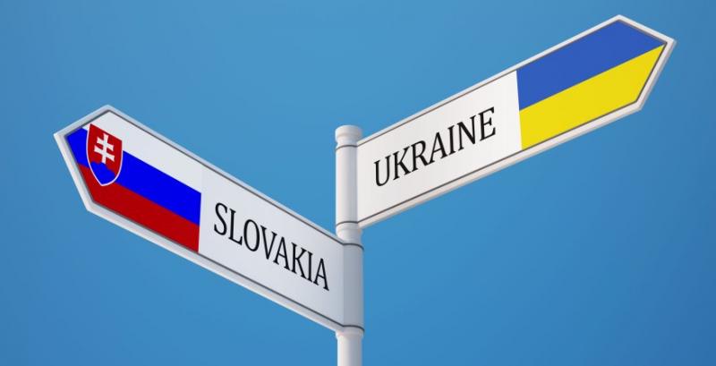 Перевізники Словаччини погрожують знову заблокувати кордон