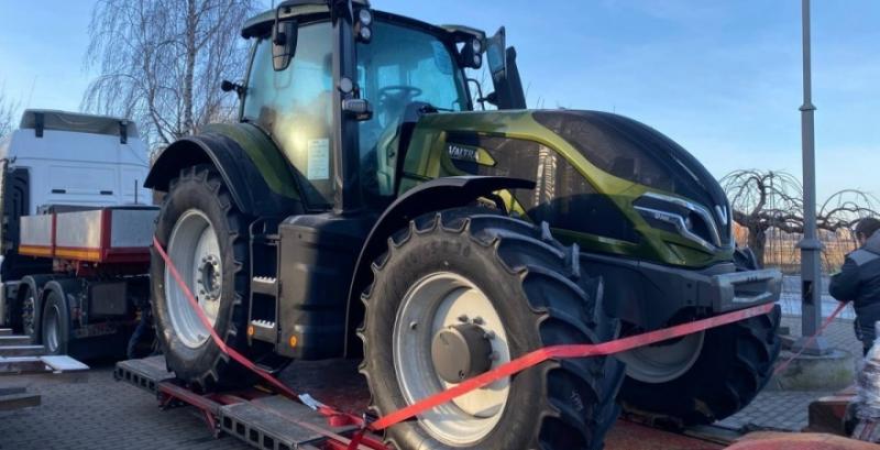 Трактор Valtra Q305 Versu ST