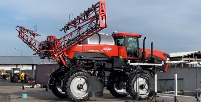 Самохідний обприскувач Kuhn Stronger 4000 HD