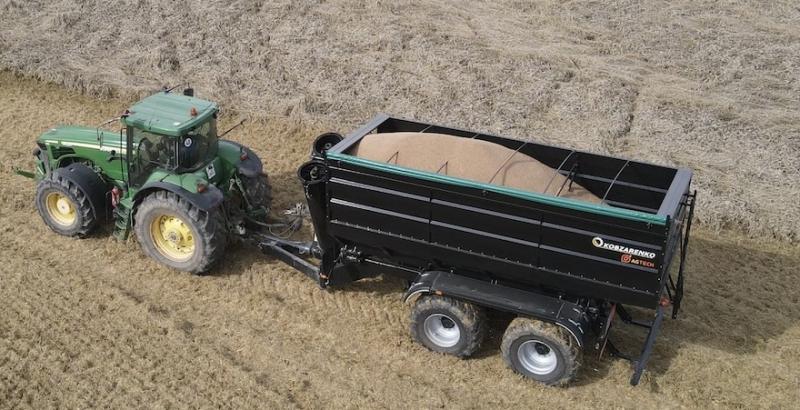 Перевантажувач українського виробництва підвищує продуктивність комбайна на 30%