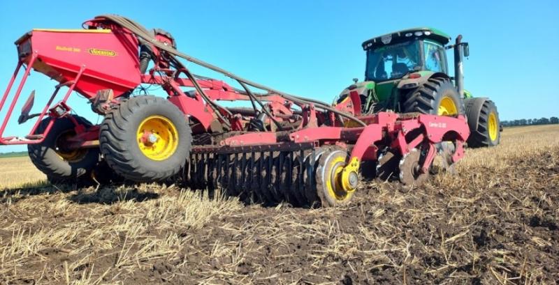 Культиватор Carrier XL 625 у поєднанні з мінісівалкою BioDrill 360