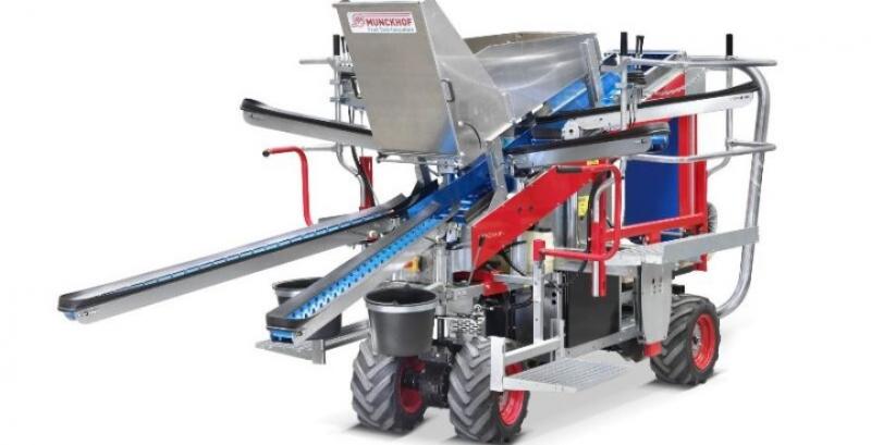 Збиральний комбайн для яблук Pluk-O-Trak