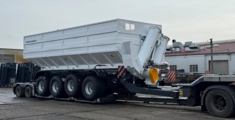 Бункер-перевантажувач ПБН-50