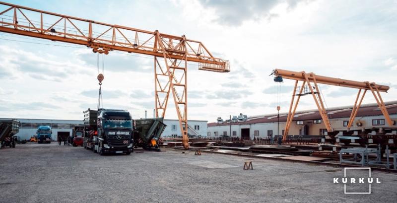 Завод Кобзаренка розробив перевантажувач зерна в контейнери