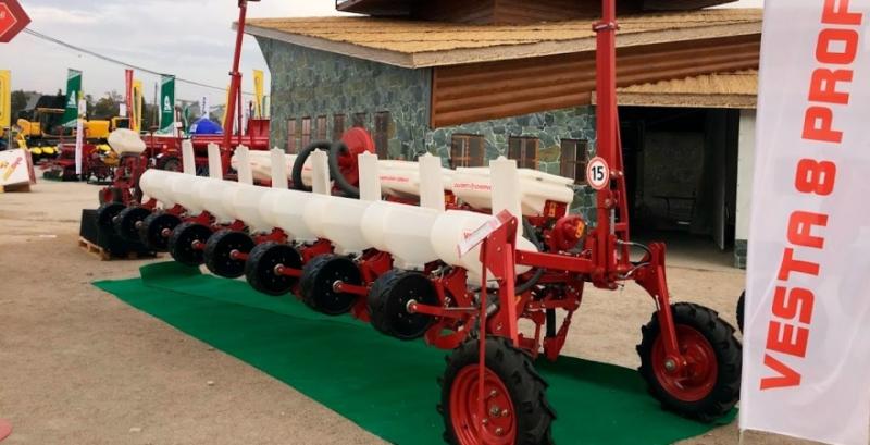 Пневматична сівалка точного висіву від Elvorti Пневматична сівалка точного висіву від Elvorti