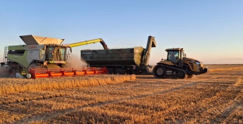 Бункер-перевантажувач від «Заводу Кобзаренка» Бункер-перевантажувач від «Заводу Кобзаренка»
