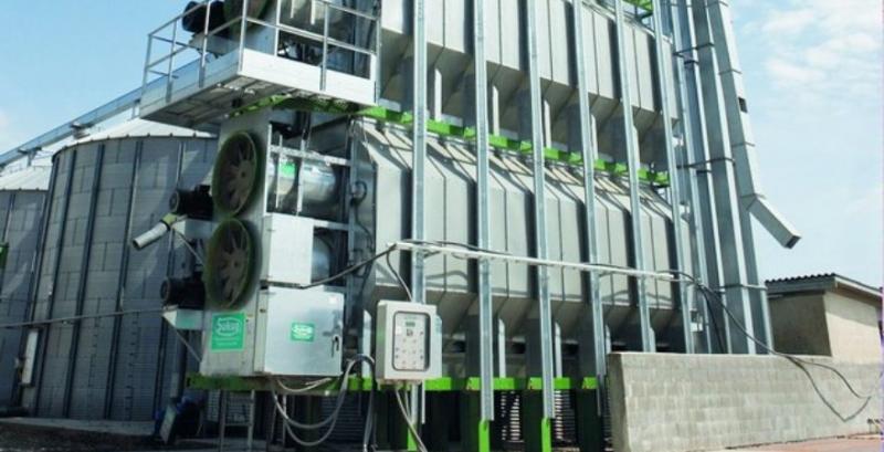 Стаціонарна шахтна зерносушарка у складі елеваторної інфраструктури