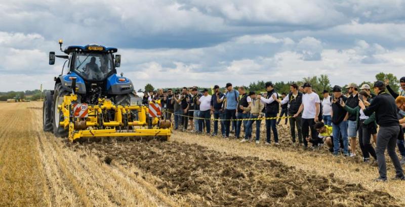 BEDNAR розробляє власний додаток