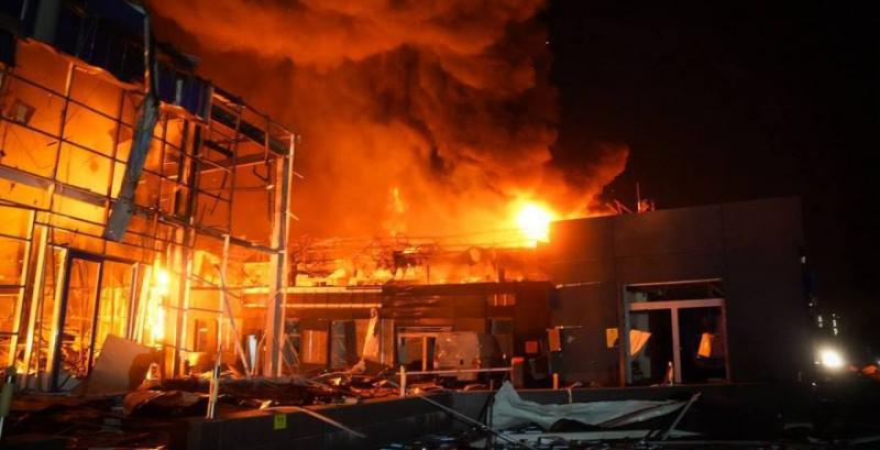 Армія рф атакувала порти на Одещині: загинула людина, пошкоджень зазнали склади з добривом Армія рф атакувала порти на Одещині: загинула людина, пошкоджень зазнали склади з добривом