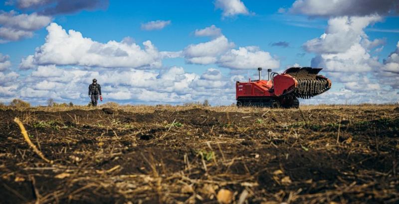 Розмінування земель на Харківщині Розмінування земель на Харківщині